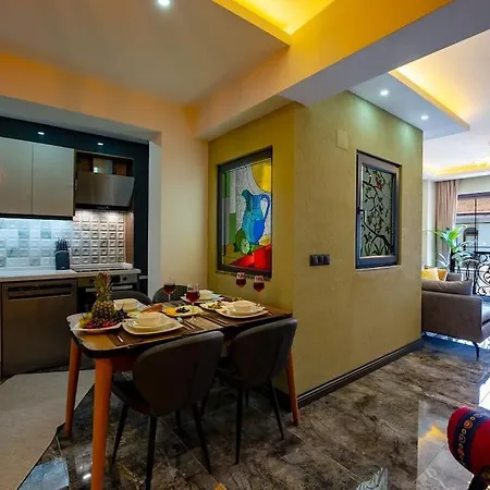 Fethiye Sehir Merkezinde Lueks Daire - Ocekhomes Adin Exterior photo