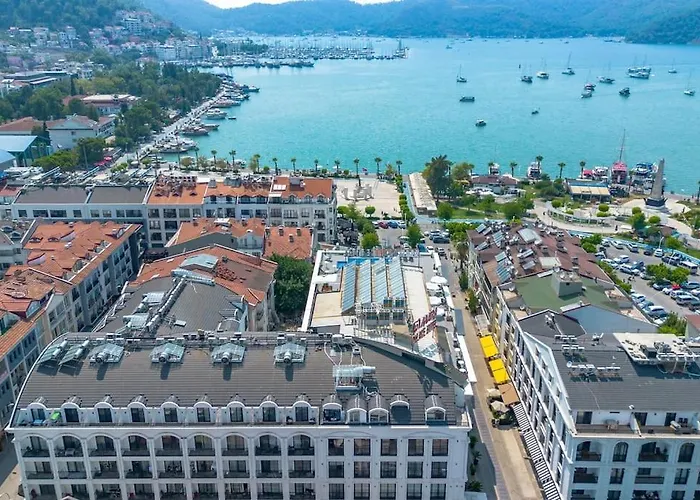 Fethiye Sehir Merkezinde Lueks Daire - Ocekhomes Adin