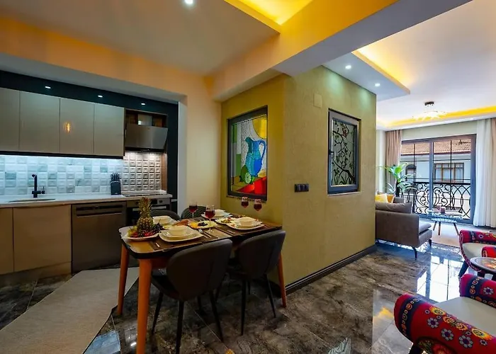 Fethiye Sehir Merkezinde Lueks Daire - Ocekhomes Adin