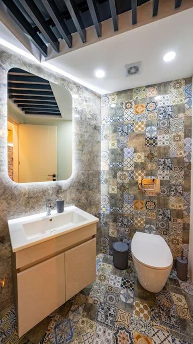 Apartament Sehir Merkezinde Lueks - Ocekhomes Adin *